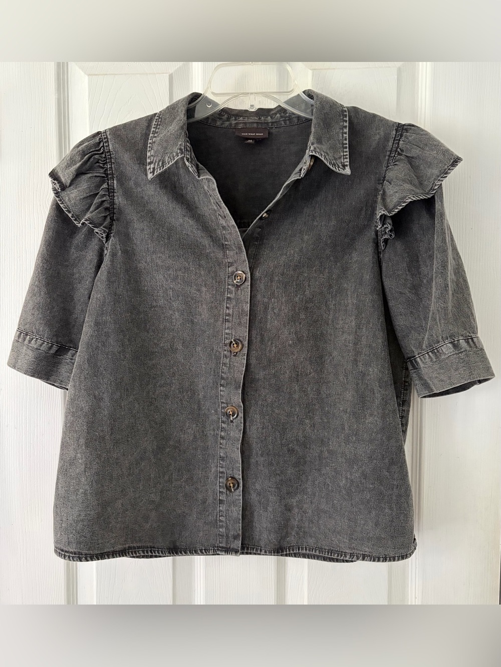 Who What Wear Washed Black Button-Front Puff Sleeve Shirt